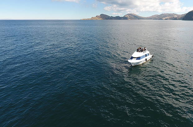 Все острова озера Титикака связаны плотной сетью водных маршрутов - катера работают как маршрутки по всему озеру