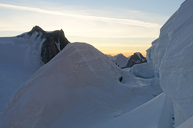 Fantastic colors of dawn on the Mont Blanc climbing route