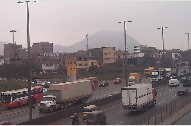 Столица Перу - Лима. Солнце здесь бывает редко
