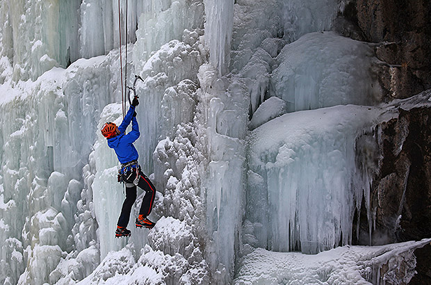 To climb safely on ice, you need not only to see the holds, but also to understand and feel the relief.
