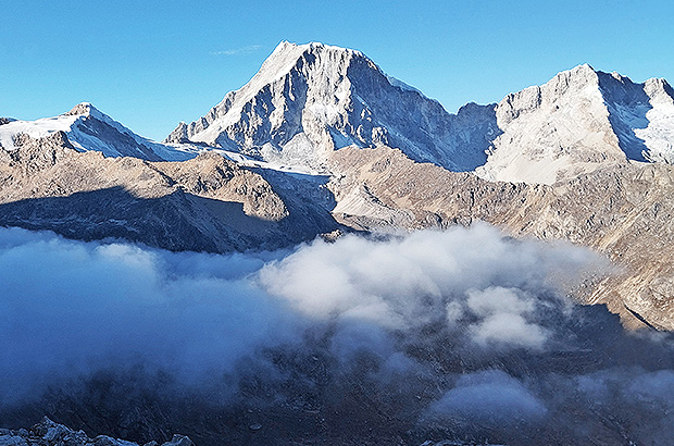 View of the Mount Ishinca and Mount Ranrapalca from the climbing route of Toclaraju