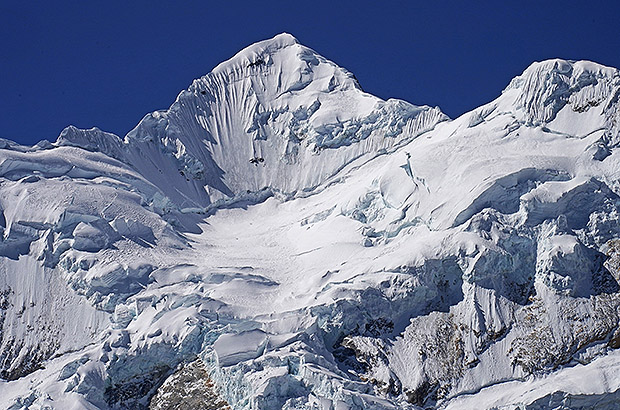 Ice crown of Nevado Palcaraju in Cordillera Blanca