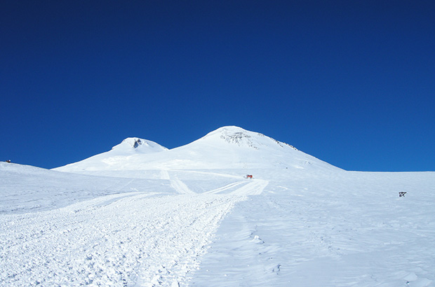 Южный склон Эльбруса - самый популярный для восхождений маршрут на Эльбрус