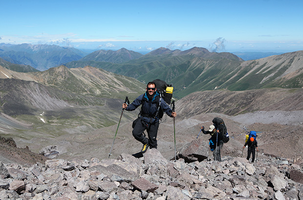 Climbing Mount Elbrus along the route from the West