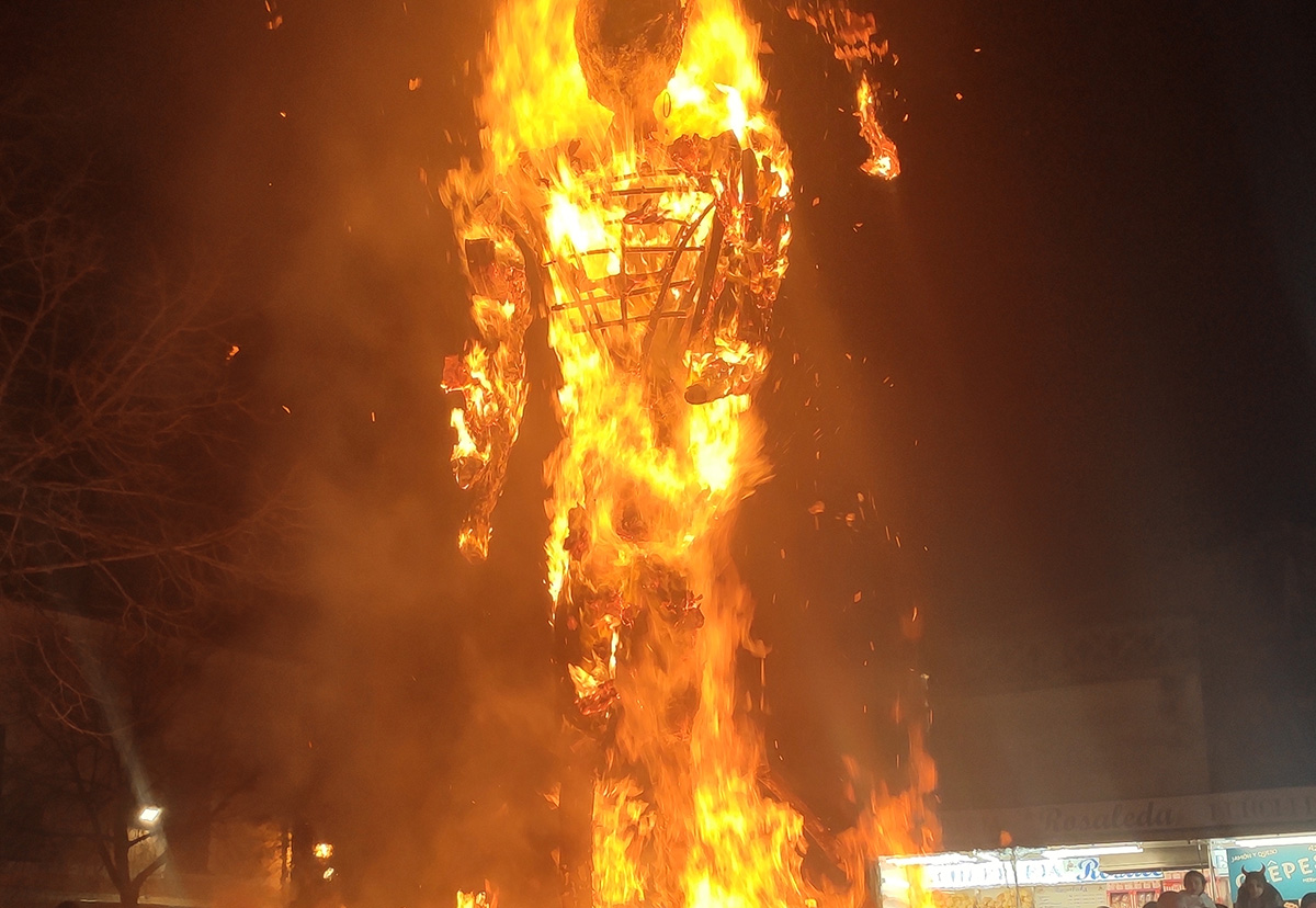 The main devil burns solemnly on the main square of Pollença