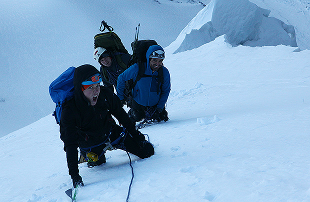 Прохождение технического участка при восхождении на Эльбрус с запада
