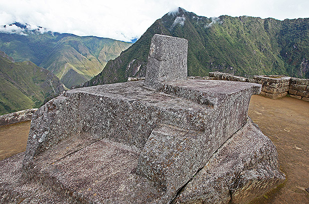 Monolithic granite block processed in 18 planes. Considered either an altar or a sundial