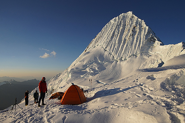 Alpamayo Summit, MCS AlexClimb Camp on the Pass