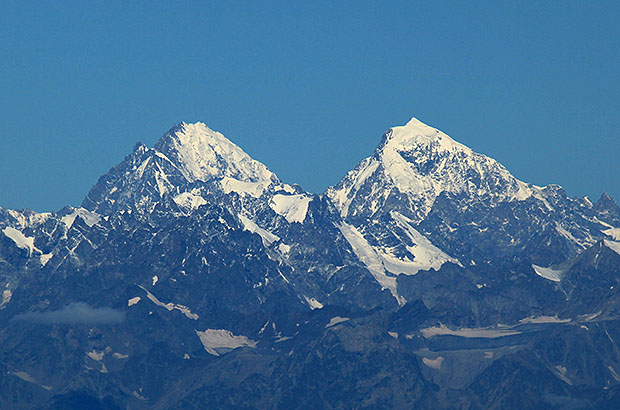 Безенгийские гиганты - Дых Тау и Коштан - высочайшие вершины Кавказа