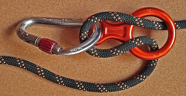 Regular use of the 'Figure Eight' device to provide lead or top rope belay