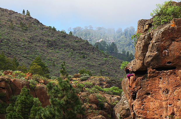 Rock climbing in Tenerife in the Las Vegas sector