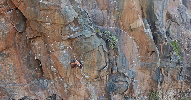 Rock climbing in Tenerife in the El Rio sector