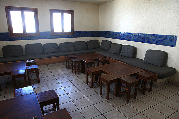 Просторная столовая в приюте Муфлон