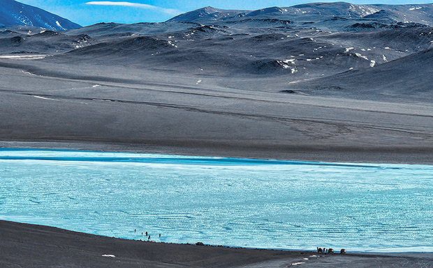 The "Pissis Balcony" is a picturesque location with colorful lakes on the way to the Pissis Volcano base camp