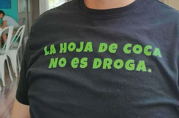 La hoja de coca – no es droga (лист коки – это не наркотик)