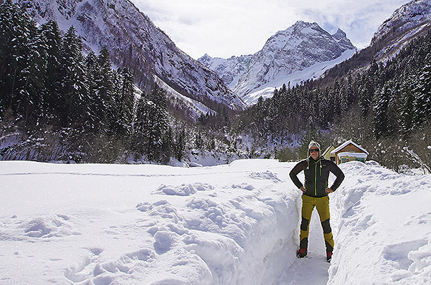 More than 2 meters of snow fell in Dombai this season - making it a paradise for freeriding