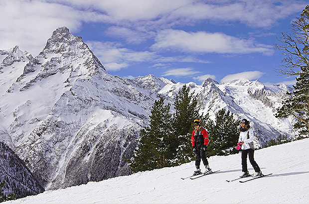 Домбай - второй по популярности горнолыжный курорт Северного Кавказа