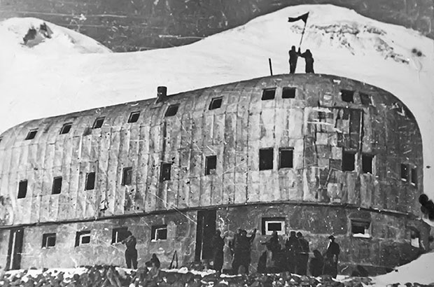 German flags on Elbrus