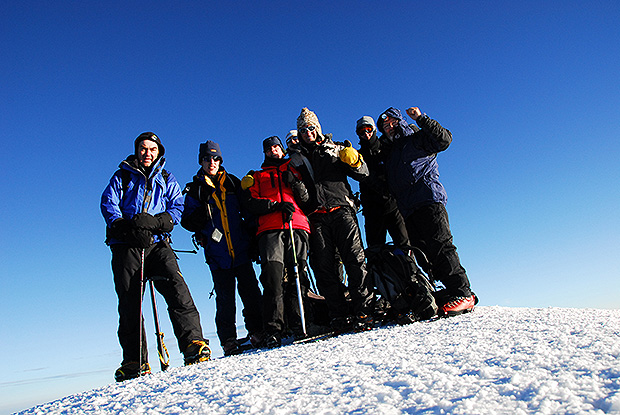 Восхождение на Эльбрус с севера с командой MCS AlexClimb