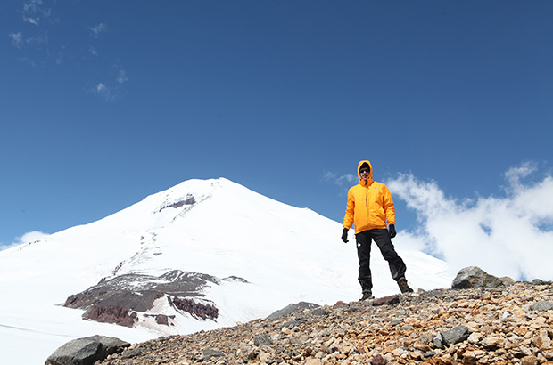 Climbing Mount Elbrus along the Eastern slope