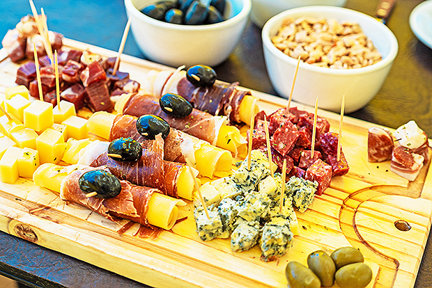 Ланч во время прохождения маршрута обслуживаемого формата на Аконкагуа, Аргентина