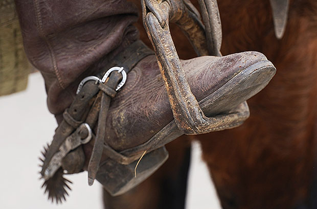 Traditional Gaucho outfits, as well as festive details of horse harness, are passed down from generation to generation and are used only on the most solemn occasions