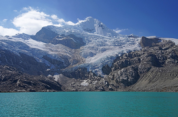 The character of the Cordillera Huayhuash is an unique combination of heavenly peaks and colorful mountain lakes