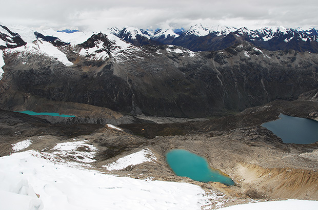 Colorful lakes of the Cordillera Huayhuash