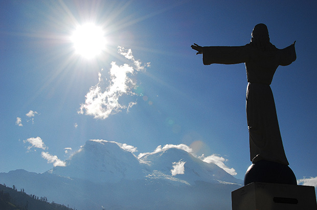 Despite all the hardships, the inhabitants of the Peruvian highlands thank the land that gives them life - that is the base of their worldview