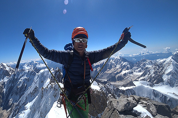 After completing the MCS AlexClimb Iceclimbing Course, the mountain peaks become a little closer