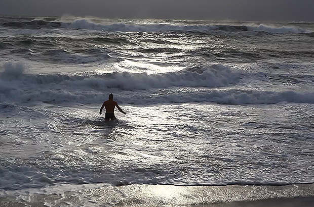 That was a very extreme event - trying to bath in the Pacific Ocean in winter in Kamchatka. Water temperature was below zero level