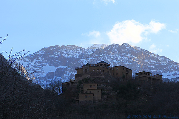 Climbing, trekkin gand active vacation in Marocco, climbing Toubkal