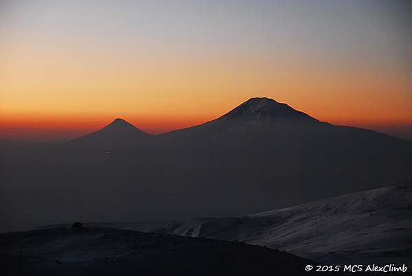 Восхождения и альпинизм в Армении, восхождение на Арагац