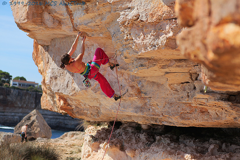 Motivation in rockclimbing - interview with Eva Lopes