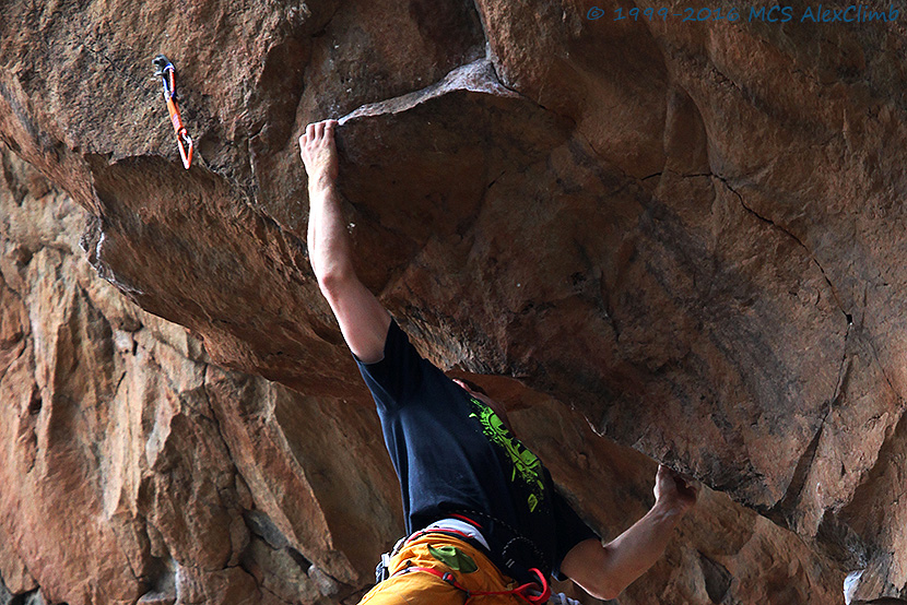 Motivation in rockclimbing - interview with Eva Lopes