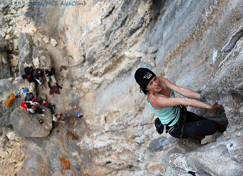 Motivation in rockclimbing - interview with Eva Lopes