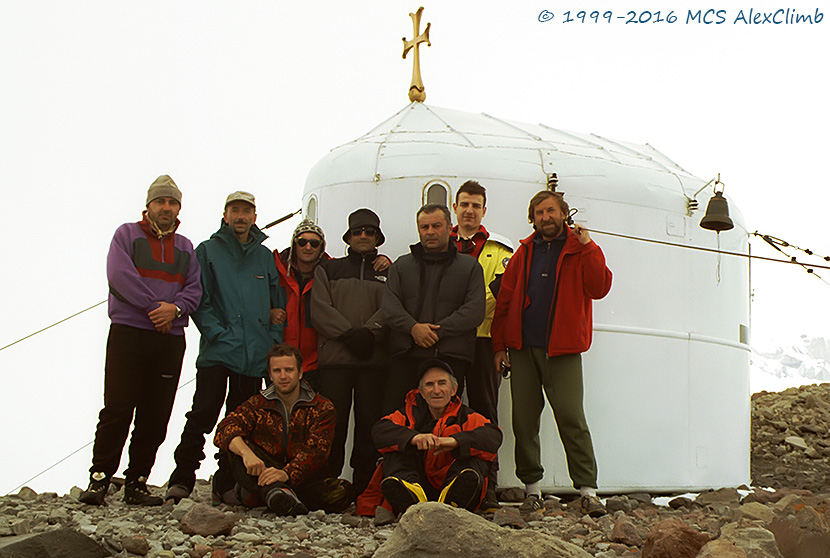 Climbing Mount Kazbek from the Georgian side with the guides of MCS AlexClimb