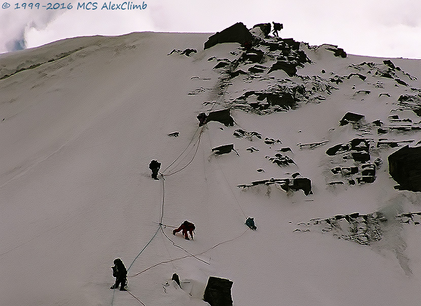 Восхождение на Хан Тенгри с командой Школы альпинизма MCS AlexClimb