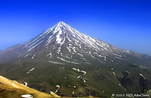 Trekking and climbing in Iran, climbing Damavand