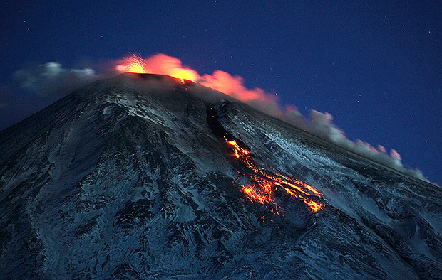 Прорыв лавы на Юго-восточный склон Ключевской сопки