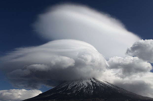 Непогода на вершине вулкана Ключевская сопка, Камчатка