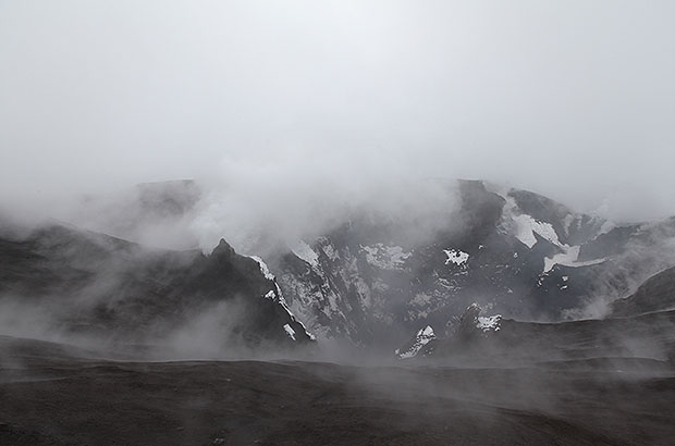 Kamchatka landscapes – volcano Middle crater, Klyuchevskaya group