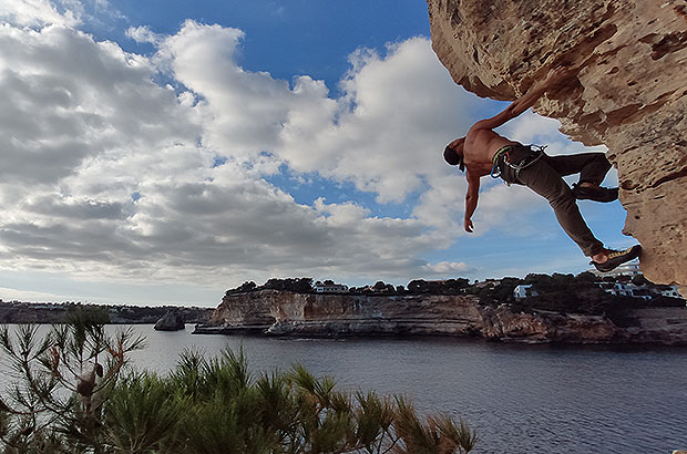 Rockclimbing training in the most beautiful sector of Mallorca - Cala Figuera
