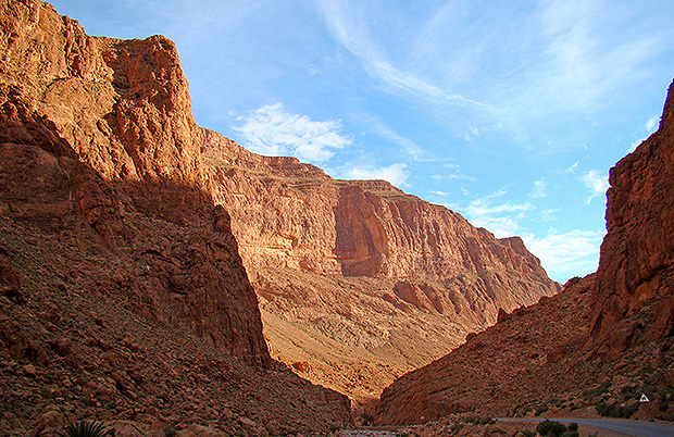 Каньон Тодра в Марокко - самая популярная локация для занятий скалолазанием