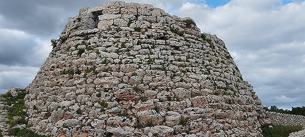 На Менорке находится 397 известных талайотов