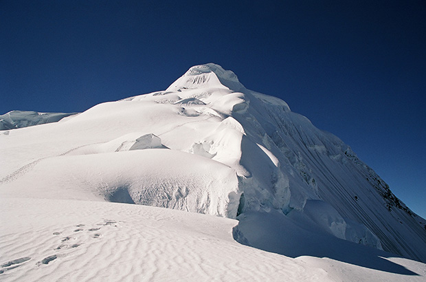 Ice summit of Nevado Huascaran