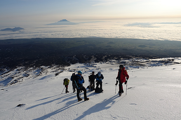 Climbing Klyuchevskaya Sopka in Kamchatka - 12 hours of continuous push on the summit from a level of 2900 m