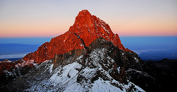 Африка, вершина Нелион расположена на линии Экватора