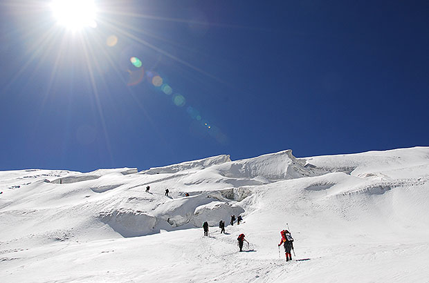 Ascent to Camp II on Lenin Peak. Expedition MCS AlexClimb