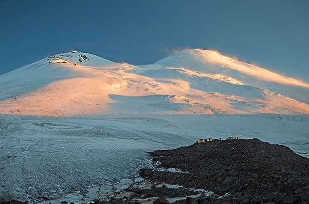 Northern slope of Mount Elbrus, climbing by MCS AlexClimb